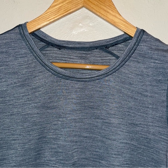 Lululemon Another Mile Short Sleeve T-shirt Women’s Size 6 - Picture 3 of 9
